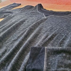 Cute thin sweater perfect for layering